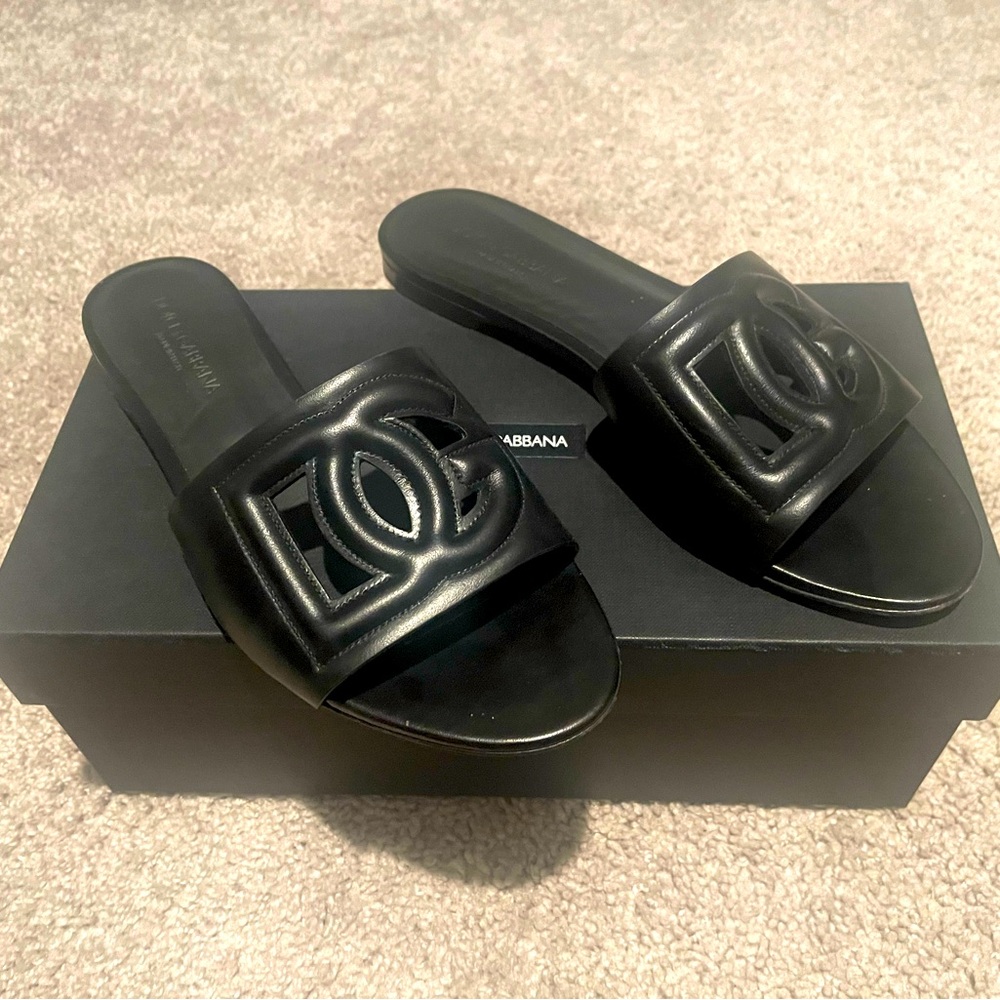 Dolce & Gabbana Interlock Logo Sandals